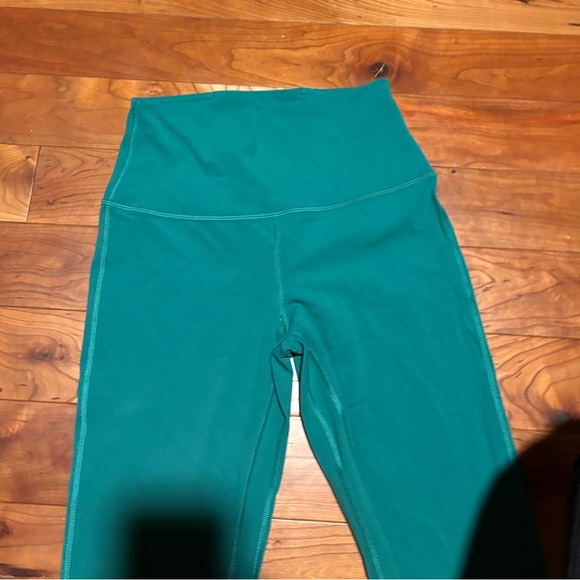Lululemon Athletica Vibrant Green Mini Flare Yoga Leggings - Picture 6 of 9